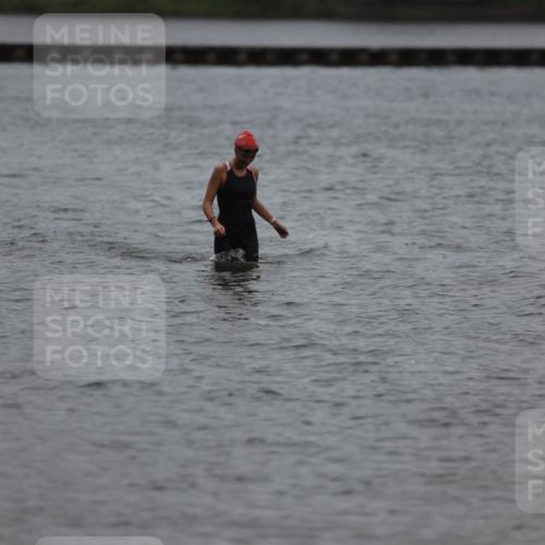 13.09.2026 - Stadtparktriathlon Mo-Foto http://msf.ph/oto/10249290 13.09.2026 13:21:49 Schwimmen  meine-sportfotos.de