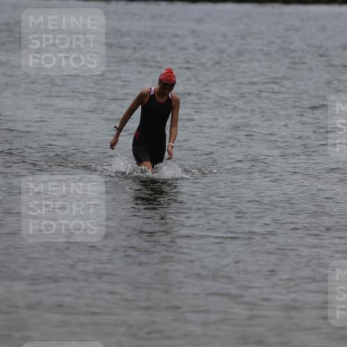 13.09.2026 - Stadtparktriathlon Mo-Foto http://msf.ph/oto/10249302 13.09.2026 13:21:58 Schwimmen  meine-sportfotos.de