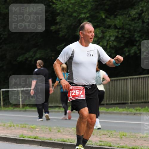 13.09.2026 - 21. swb-Marathon Bremen TobiasT http://msf.ph/oto/10249914 13.09.2026 12:22:48 Laufen 1257, 1739, 21 meine-sportfotos.de