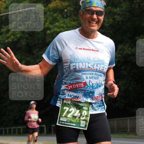 13.09.2026 - 21. swb-Marathon Bremen TobiasT http://msf.ph/oto/10250244 13.09.2026 12:26:19 Laufen 21, 026, 21, 0975, 40, 7248, 6459, 21, 26, 10, 000 meine-sportfotos.de