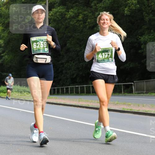 13.09.2026 - 21. swb-Marathon Bremen TobiasT http://msf.ph/oto/10250254 13.09.2026 12:26:24 Laufen 6259, 4177 meine-sportfotos.de