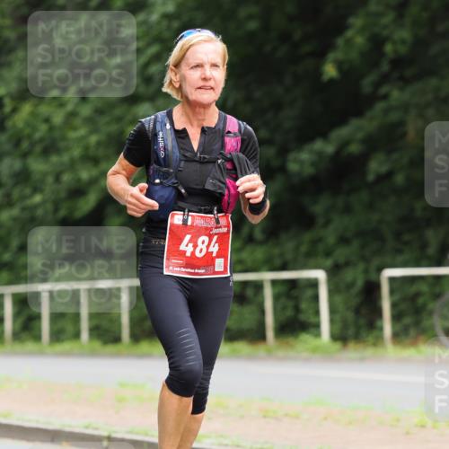 13.09.2026 - 21. swb-Marathon Bremen TobiasT http://msf.ph/oto/10250586 13.09.2026 12:32:07 Laufen 484, 21, 26 meine-sportfotos.de