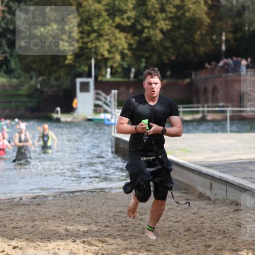 13.09.2026 - Stadtparktriathlon Mo-Foto http://msf.ph/oto/10250629 13.09.2026 11:30:28 Schwimmen 891, 897, 924, 927 meine-sportfotos.de