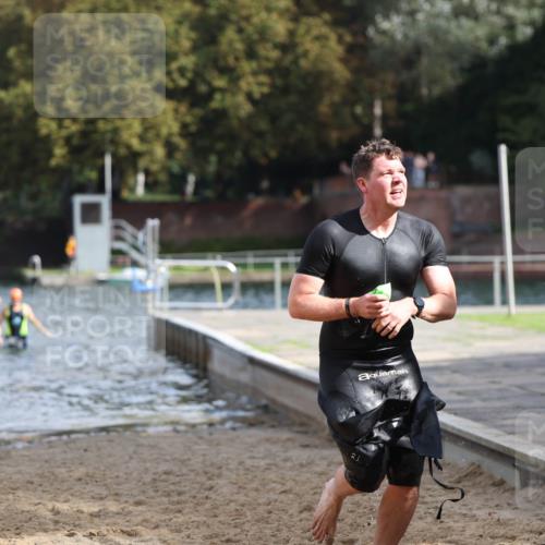 13.09.2026 - Stadtparktriathlon Mo-Foto http://msf.ph/oto/10250631 13.09.2026 11:30:29 Schwimmen 891, 897, 924, 927 meine-sportfotos.de