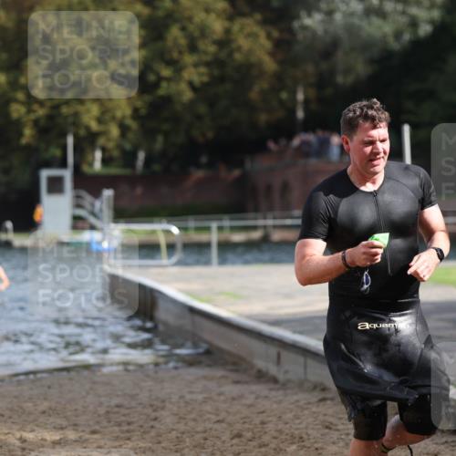 13.09.2026 - Stadtparktriathlon Mo-Foto http://msf.ph/oto/10250632 13.09.2026 11:30:29 Schwimmen 891, 897, 924, 927 meine-sportfotos.de