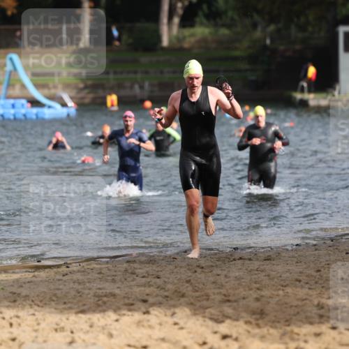 13.09.2026 - Stadtparktriathlon Mo-Foto http://msf.ph/oto/10250702 13.09.2026 11:30:59 Schwimmen 867, 893, 914, 926 meine-sportfotos.de