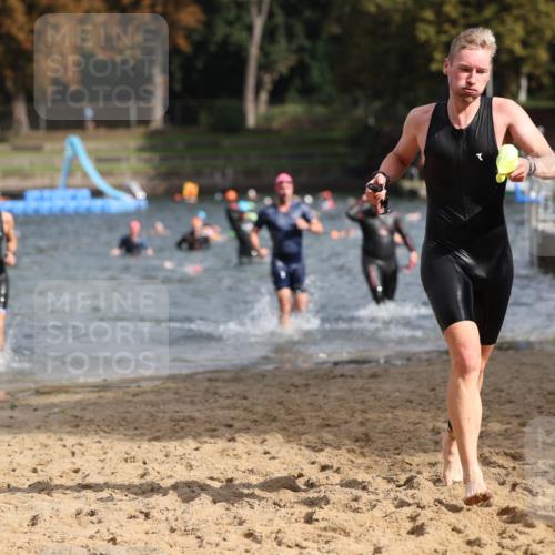 13.09.2026 - Stadtparktriathlon Mo-Foto http://msf.ph/oto/10250718 13.09.2026 11:31:01 Schwimmen 830, 867, 893, 914, 926 meine-sportfotos.de