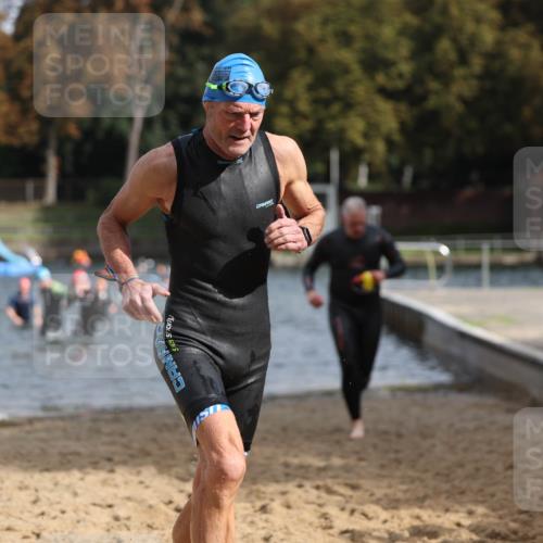 13.09.2026 - Stadtparktriathlon Mo-Foto http://msf.ph/oto/10250748 13.09.2026 11:31:07 Schwimmen 830, 867, 892, 893, 926 meine-sportfotos.de