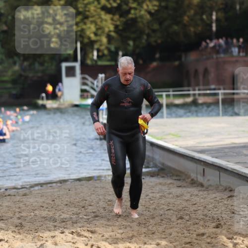 13.09.2026 - Stadtparktriathlon Mo-Foto http://msf.ph/oto/10250750 13.09.2026 11:31:08 Schwimmen 830, 867, 892, 893, 926 meine-sportfotos.de
