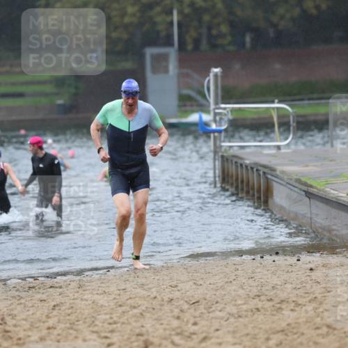 13.09.2026 - Stadtparktriathlon Mo-Foto http://msf.ph/oto/10250778 13.09.2026 12:54:13 Schwimmen 1326, 1387, 1388, 1402, 1410 meine-sportfotos.de