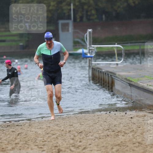 13.09.2026 - Stadtparktriathlon Mo-Foto http://msf.ph/oto/10250782 13.09.2026 12:54:14 Schwimmen 1326, 1387, 1388, 1402, 1410 meine-sportfotos.de