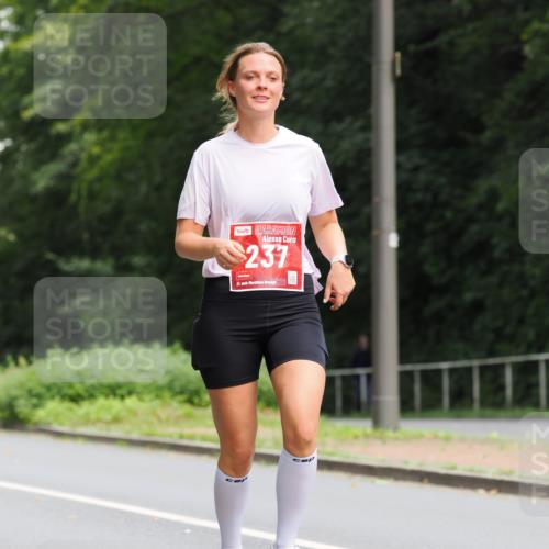 13.09.2026 - 21. swb-Marathon Bremen TobiasT http://msf.ph/oto/10250789 13.09.2026 12:34:46 Laufen 237, 21, 26 meine-sportfotos.de