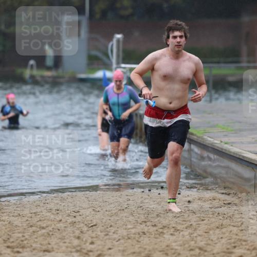 13.09.2026 - Stadtparktriathlon Mo-Foto http://msf.ph/oto/10250820 13.09.2026 12:54:36 Schwimmen 1347, 1364, 1393, 1395, 1396 meine-sportfotos.de