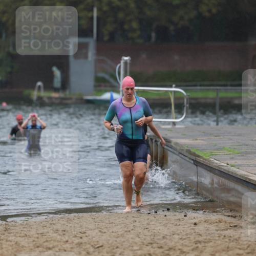 13.09.2026 - Stadtparktriathlon Mo-Foto http://msf.ph/oto/10250822 13.09.2026 12:54:38 Schwimmen 1347, 1364, 1393, 1395, 1396 meine-sportfotos.de