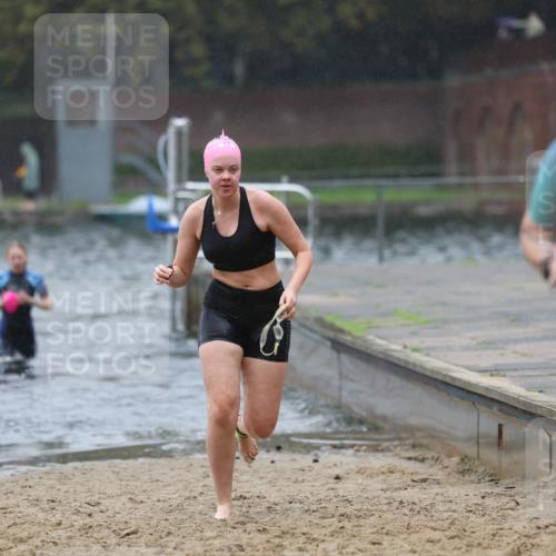 13.09.2026 - Stadtparktriathlon Mo-Foto http://msf.ph/oto/10250829 13.09.2026 12:54:43 Schwimmen 1348, 1364, 1393, 1395, 1396 meine-sportfotos.de