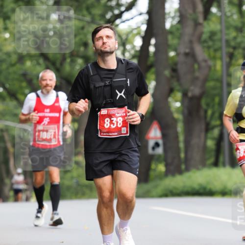13.09.2026 - 21. swb-Marathon Bremen TobiasT http://msf.ph/oto/10250854 13.09.2026 12:35:32 Laufen 838, 1081, 21, 682 meine-sportfotos.de