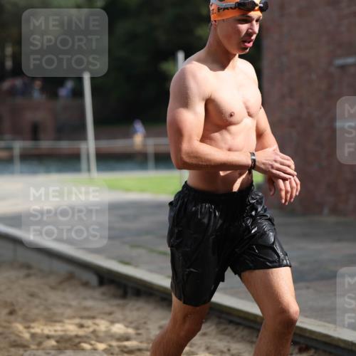 13.09.2026 - Stadtparktriathlon Mo-Foto http://msf.ph/oto/10250887 13.09.2026 11:31:32 Schwimmen 859, 871, 877, 894, 903, 906, 917, 933 meine-sportfotos.de