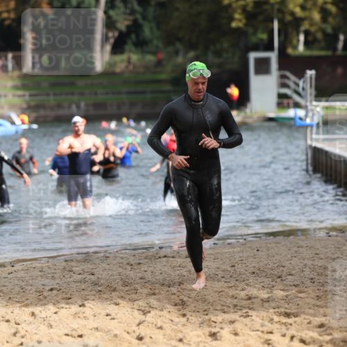 13.09.2026 - Stadtparktriathlon Mo-Foto http://msf.ph/oto/10250891 13.09.2026 11:31:33 Schwimmen 859, 871, 877, 894, 906, 917, 933 meine-sportfotos.de