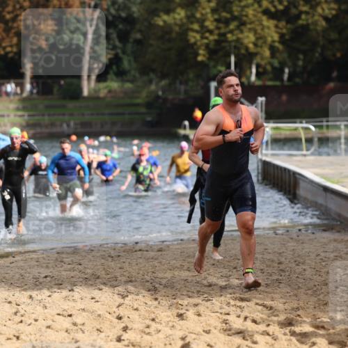 13.09.2026 - Stadtparktriathlon Mo-Foto http://msf.ph/oto/10250923 13.09.2026 11:31:38 Schwimmen 829, 864, 871, 874, 877, 884, 906, 917, 933 meine-sportfotos.de