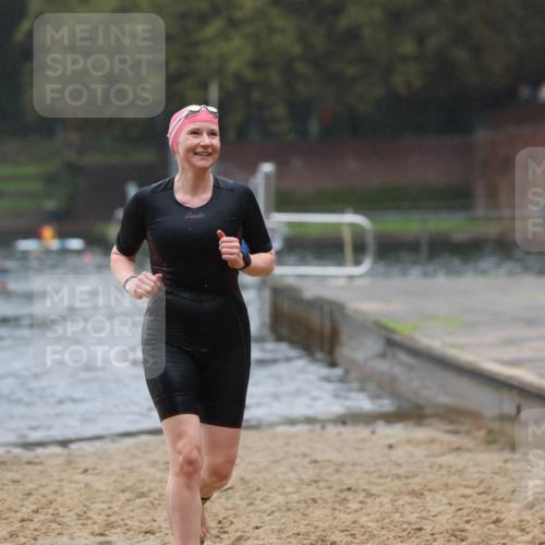 13.09.2026 - Stadtparktriathlon Mo-Foto http://msf.ph/oto/10250924 13.09.2026 12:55:05 Schwimmen 1368, 1382 meine-sportfotos.de