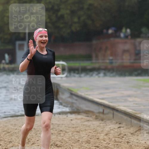 13.09.2026 - Stadtparktriathlon Mo-Foto http://msf.ph/oto/10250927 13.09.2026 12:55:05 Schwimmen 1368, 1382 meine-sportfotos.de