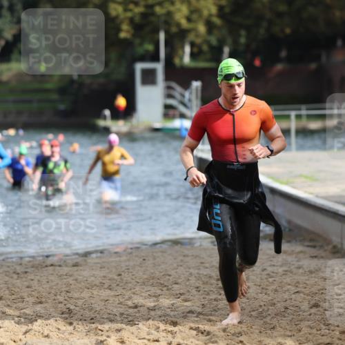 13.09.2026 - Stadtparktriathlon Mo-Foto http://msf.ph/oto/10250935 13.09.2026 11:31:40 Schwimmen 829, 853, 864, 874, 877, 884, 895, 906, 917, 933 meine-sportfotos.de
