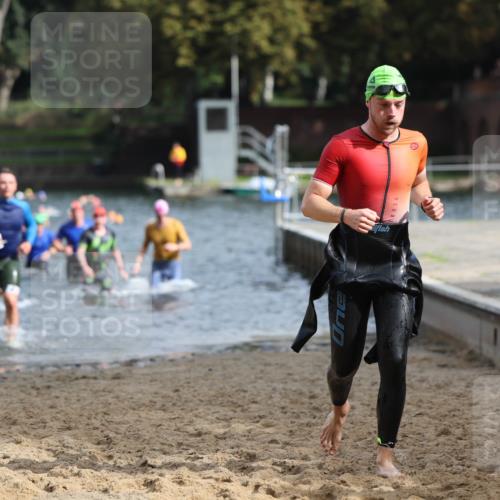 13.09.2026 - Stadtparktriathlon Mo-Foto http://msf.ph/oto/10250937 13.09.2026 11:31:40 Schwimmen 829, 853, 864, 874, 877, 884, 895, 906, 917, 933 meine-sportfotos.de