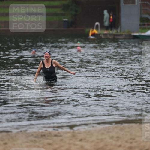 13.09.2026 - Stadtparktriathlon Mo-Foto http://msf.ph/oto/10250966 13.09.2026 12:55:33 Schwimmen  meine-sportfotos.de