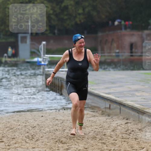 13.09.2026 - Stadtparktriathlon Mo-Foto http://msf.ph/oto/10251015 13.09.2026 12:55:47 Schwimmen 1372 meine-sportfotos.de