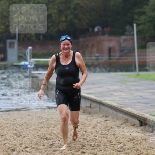 13.09.2026 - Stadtparktriathlon Mo-Foto http://msf.ph/oto/10251022 13.09.2026 12:55:48 Schwimmen 1372 meine-sportfotos.de