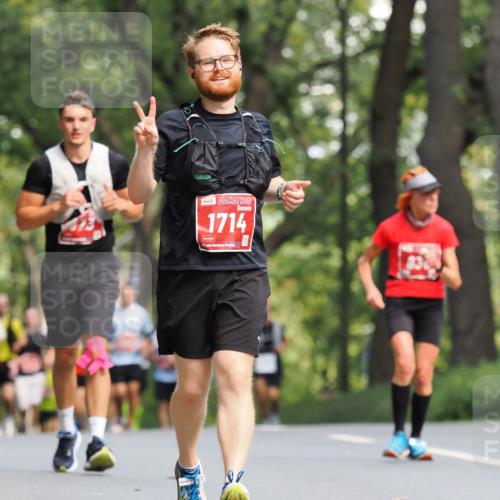 13.09.2026 - 21. swb-Marathon Bremen TobiasT http://msf.ph/oto/10251034 13.09.2026 12:37:28 Laufen 1714, 21, 83 meine-sportfotos.de