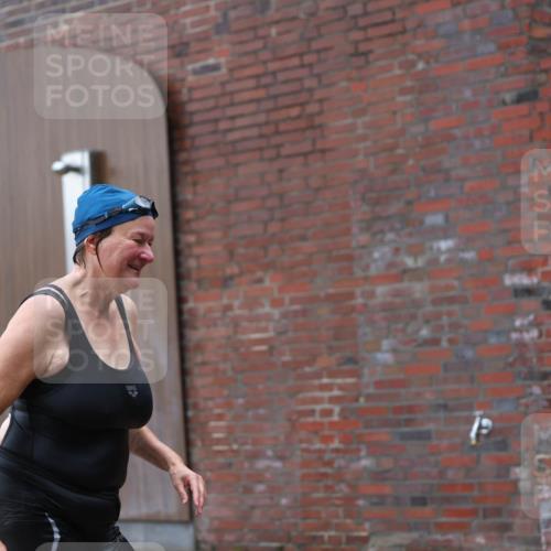 13.09.2026 - Stadtparktriathlon Mo-Foto http://msf.ph/oto/10251035 13.09.2026 12:55:52 Schwimmen 1372 meine-sportfotos.de