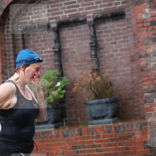 13.09.2026 - Stadtparktriathlon Mo-Foto http://msf.ph/oto/10251037 13.09.2026 12:55:52 Schwimmen 1372 meine-sportfotos.de