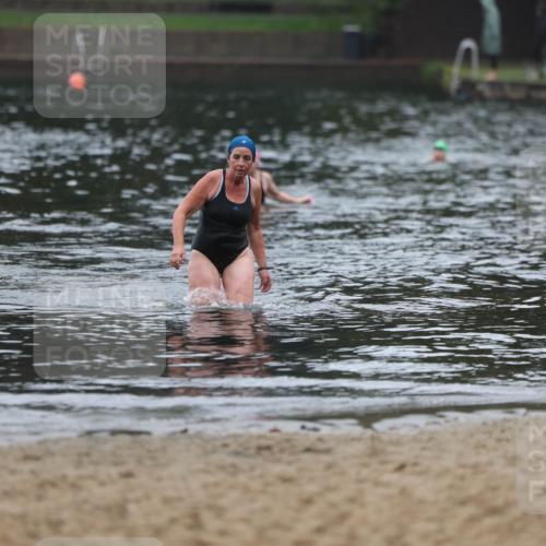 13.09.2026 - Stadtparktriathlon Mo-Foto http://msf.ph/oto/10251039 13.09.2026 12:56:17 Schwimmen 1424 meine-sportfotos.de