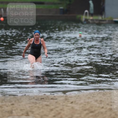 13.09.2026 - Stadtparktriathlon Mo-Foto http://msf.ph/oto/10251040 13.09.2026 12:56:17 Schwimmen 1424 meine-sportfotos.de