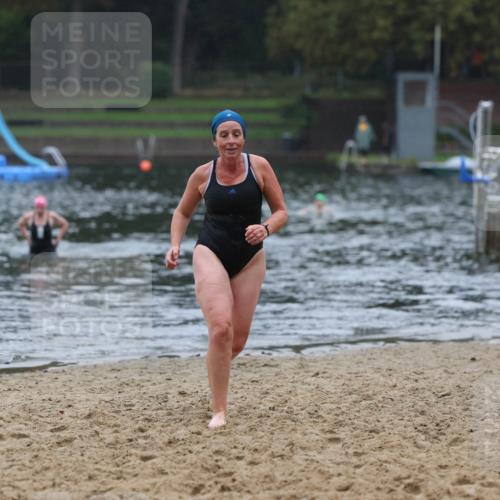 13.09.2026 - Stadtparktriathlon Mo-Foto http://msf.ph/oto/10251045 13.09.2026 12:56:27 Schwimmen 1424 meine-sportfotos.de