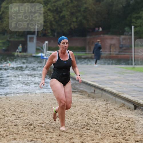 13.09.2026 - Stadtparktriathlon Mo-Foto http://msf.ph/oto/10251052 13.09.2026 12:56:28 Schwimmen 1424 meine-sportfotos.de