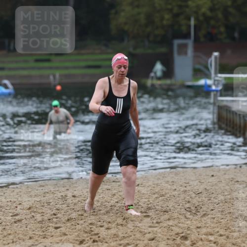13.09.2026 - Stadtparktriathlon Mo-Foto http://msf.ph/oto/10251061 13.09.2026 12:56:47 Schwimmen 1327, 1375 meine-sportfotos.de