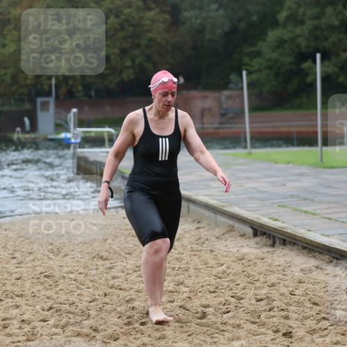 13.09.2026 - Stadtparktriathlon Mo-Foto http://msf.ph/oto/10251069 13.09.2026 12:56:51 Schwimmen 1327, 1375 meine-sportfotos.de
