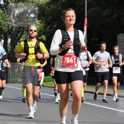 13.09.2026 - 21. swb-Marathon Bremen TobiasT http://msf.ph/oto/10251082 13.09.2026 12:37:57 Laufen 10, 1947, 21, 26 meine-sportfotos.de