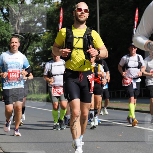13.09.2026 - 21. swb-Marathon Bremen TobiasT http://msf.ph/oto/10251086 13.09.2026 12:37:58 Laufen 1549, 1520, 1279 meine-sportfotos.de