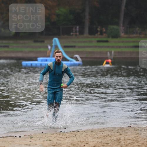 13.09.2026 - Stadtparktriathlon Mo-Foto http://msf.ph/oto/10251099 13.09.2026 12:59:59 Schwimmen 1423 meine-sportfotos.de