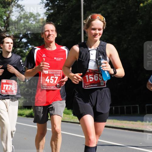 13.09.2026 - 21. swb-Marathon Bremen TobiasT http://msf.ph/oto/10251114 13.09.2026 12:38:01 Laufen 1778, 457, 21, 40, 1563, 21 meine-sportfotos.de