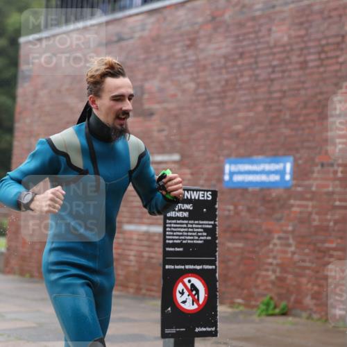 13.09.2026 - Stadtparktriathlon Mo-Foto http://msf.ph/oto/10251116 13.09.2026 13:00:03 Schwimmen 1423 meine-sportfotos.de