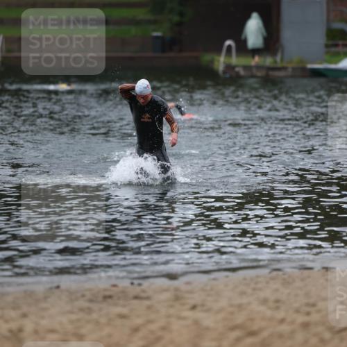 13.09.2026 - Stadtparktriathlon Mo-Foto http://msf.ph/oto/10251124 13.09.2026 13:07:29 Schwimmen 1443, 1445 meine-sportfotos.de