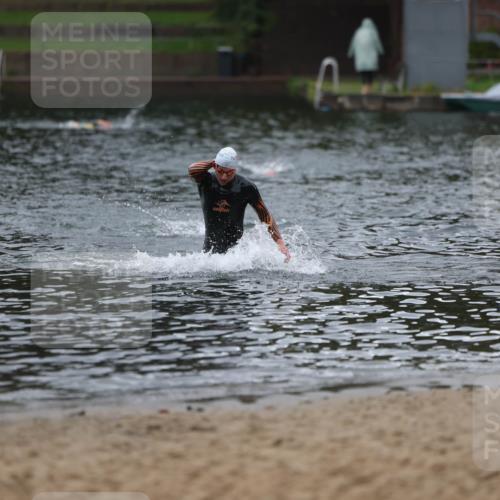 13.09.2026 - Stadtparktriathlon Mo-Foto http://msf.ph/oto/10251125 13.09.2026 13:07:29 Schwimmen 1443, 1445 meine-sportfotos.de