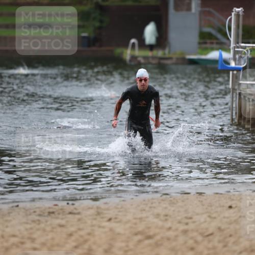 13.09.2026 - Stadtparktriathlon Mo-Foto http://msf.ph/oto/10251132 13.09.2026 13:07:31 Schwimmen 1443, 1445 meine-sportfotos.de