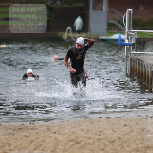 13.09.2026 - Stadtparktriathlon Mo-Foto http://msf.ph/oto/10251135 13.09.2026 13:07:32 Schwimmen 1443, 1445 meine-sportfotos.de
