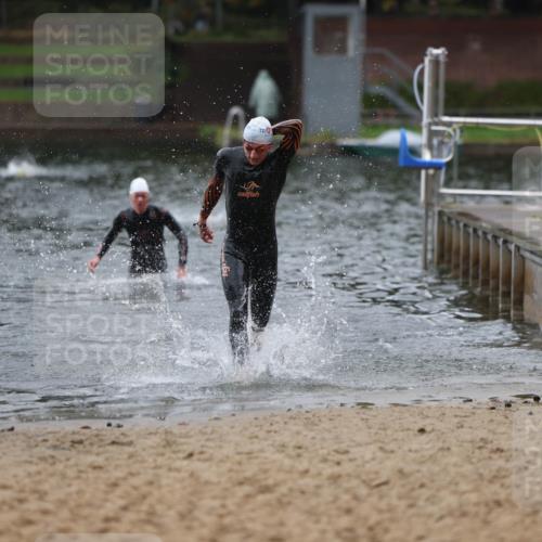 13.09.2026 - Stadtparktriathlon Mo-Foto http://msf.ph/oto/10251139 13.09.2026 13:07:33 Schwimmen 1443, 1445 meine-sportfotos.de