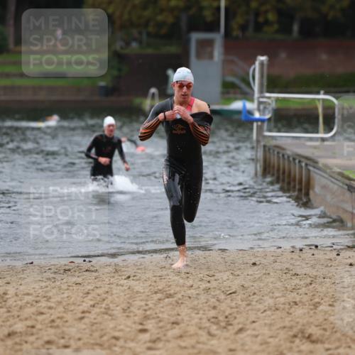 13.09.2026 - Stadtparktriathlon Mo-Foto http://msf.ph/oto/10251144 13.09.2026 13:07:34 Schwimmen 1443, 1445 meine-sportfotos.de